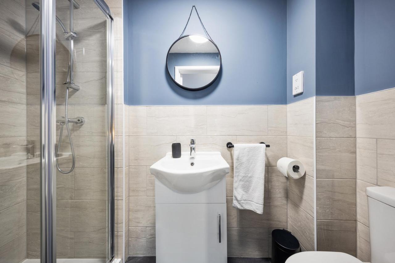 7 Bedroom House Ensuite Rooms, Fully Equipped Kitchen, Free Wifi, Tvs In All Rooms City Centre Close To A46 Inspire Homes Coventry Dış mekan fotoğraf