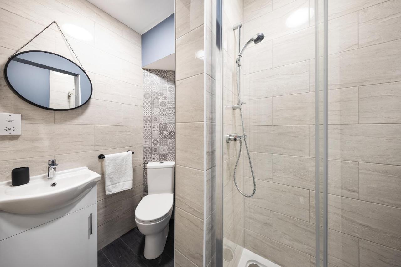 7 Bedroom House Ensuite Rooms, Fully Equipped Kitchen, Free Wifi, Tvs In All Rooms City Centre Close To A46 Inspire Homes Coventry Dış mekan fotoğraf