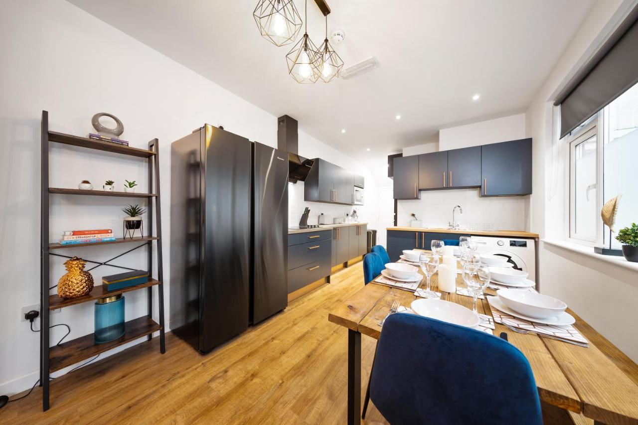 7 Bedroom House Ensuite Rooms, Fully Equipped Kitchen, Free Wifi, Tvs In All Rooms City Centre Close To A46 Inspire Homes Coventry Dış mekan fotoğraf