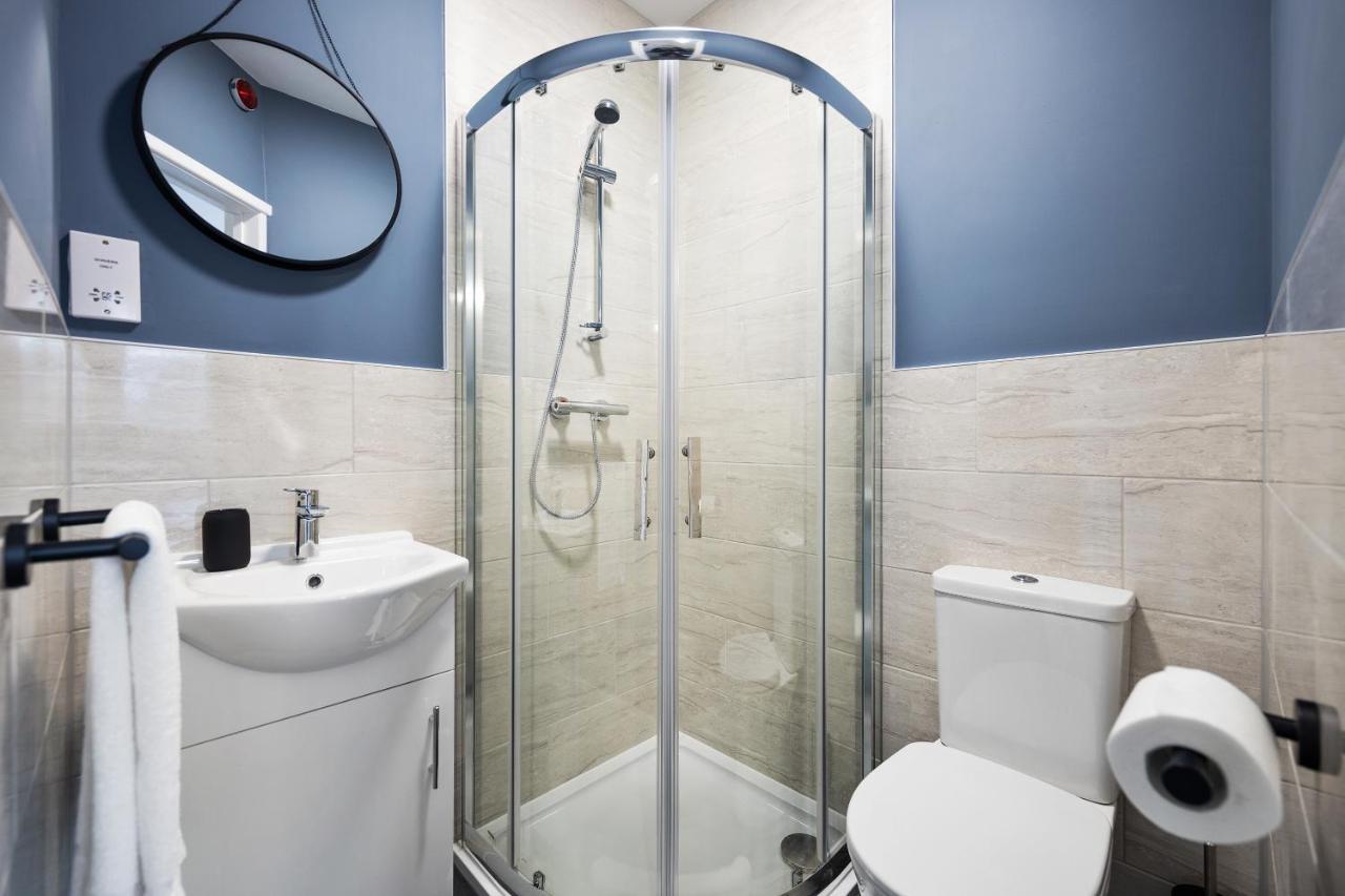 7 Bedroom House Ensuite Rooms, Fully Equipped Kitchen, Free Wifi, Tvs In All Rooms City Centre Close To A46 Inspire Homes Coventry Dış mekan fotoğraf